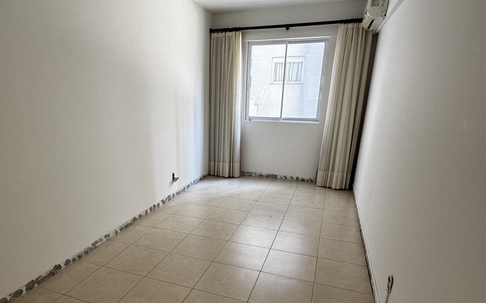 Ambiente antes da instalação do piso laminado